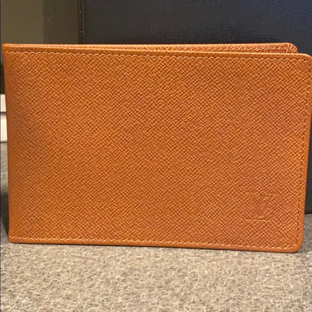 COPY - LV taiga leather card holder